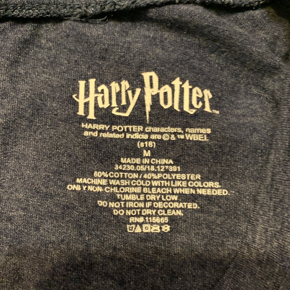 Harry Potter “Hogwarts Quidditch” Girl’s Tee Sz M